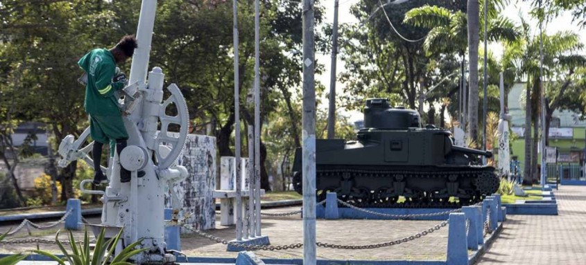 Praça dos Ex-Combatentes, em São Gonçalo, é revitalizada para dar mais conforto e segurança aos frequentadores