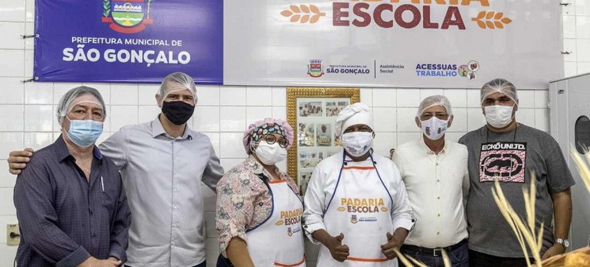 O prefeito Capitão Nelson com o vice Gevú durante a reinauguração do espaço