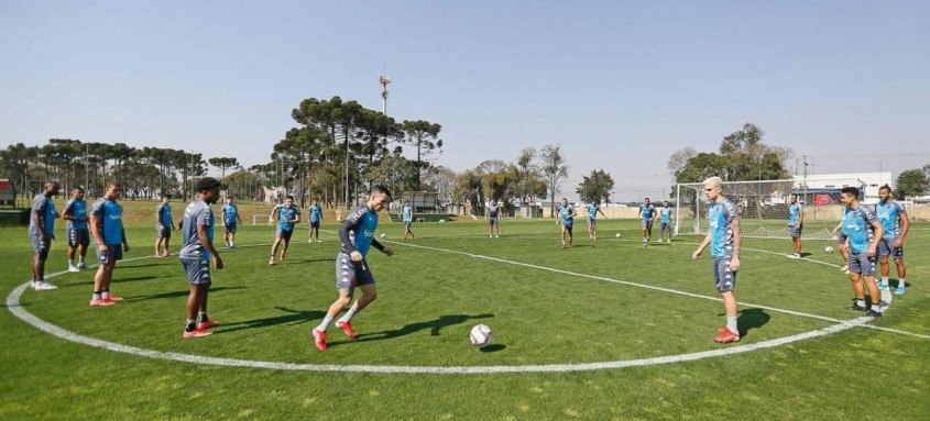 Elenco vascaíno tenta reencontrar a confiança para voltar a pontuar na Série B do Campeonato Brasileiro - Foto: Rafael Ribeiro / Vasco da Gama Elenco vascaíno tenta reencontrar a confiança para voltar a pontuar na Série B do Campeonato Brasileiro