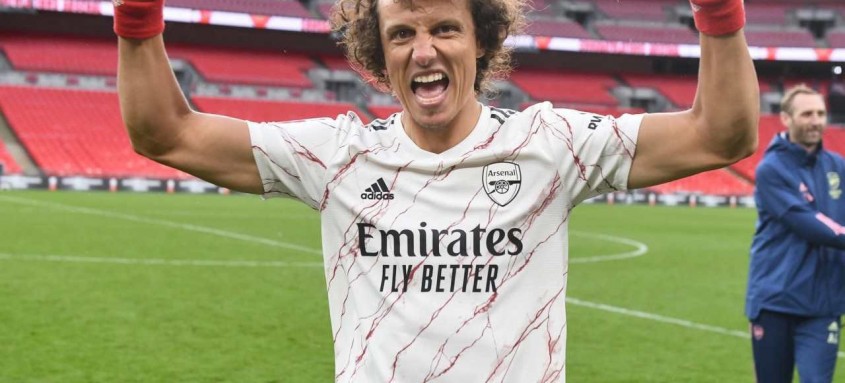 David Luiz, que jogou a última temporada ao Arsenal, está perto de ser anunciado pelo Flamengo - Foto: Divulgação / Arsenal David Luiz, que jogou a última temporada ao Arsenal, está perto de ser anunciado pelo Flamengo