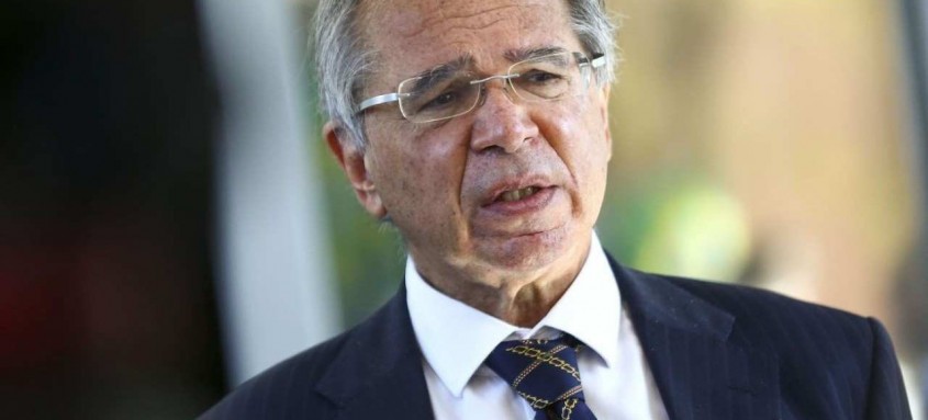 Paulo Guedes e presidente do BC divulgaram nota sobre offshores
- Foto: Marcelo Camargo/Agência Brasil Paulo Guedes e presidente do BC divulgaram nota sobre offshores