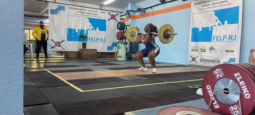 Lidiane Carvalho, de 17 anos, conquistou a prata na categoria até 81kg