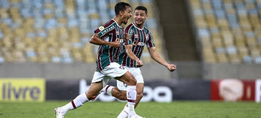 Atacante Lucca comemora seu belo gol que abriu caminho para a vitória tricolor - Foto: Lucas Merçon / Fluminense Atacante Lucca comemora seu belo gol que abriu caminho para a vitória tricolor