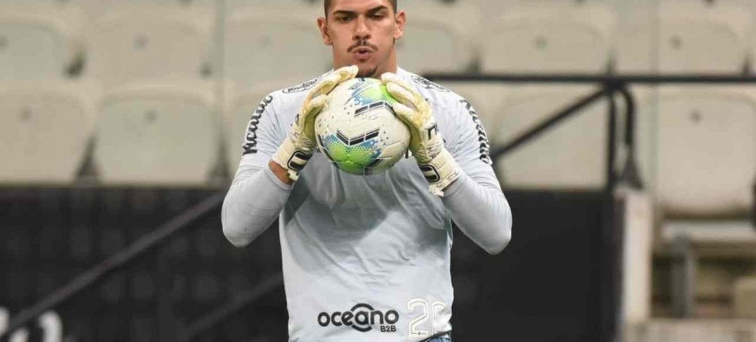 Goleiro João Paulo, formando na categoria de base do Santos, tem multa rescisória de 100 milhões de euros - Foto: Ivan Storti / Santos FC Goleiro João Paulo, formando na categoria de base do Santos, tem multa rescisória de 100 milhões de euros