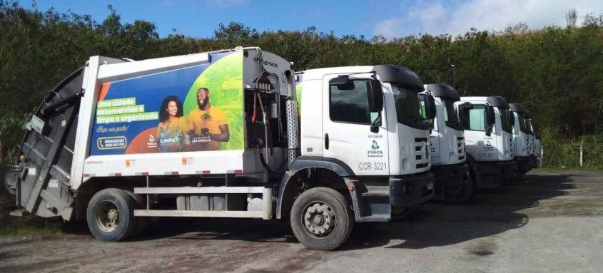 Município reforça ações de limpeza e busca conscientização da população