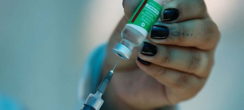 Mais de 430 mil doses de vacinas contra a covid-19 foram aplicadas nas últimas 24 horas no país