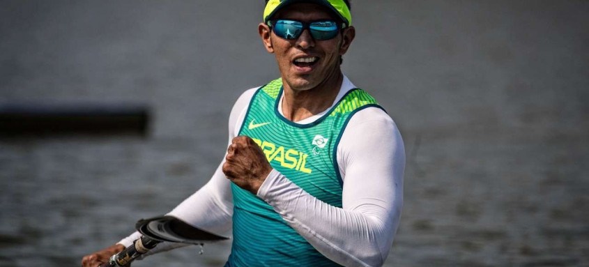 A medalha de prata de Luís Carlos Cardoso foi o melhor resultado brasileiro na canoagem paralímpica
