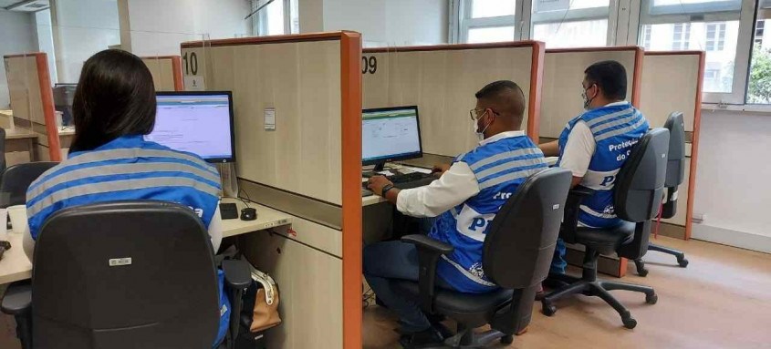 Funcionários do Procon vão intermediar negociações entre clientes e empresas