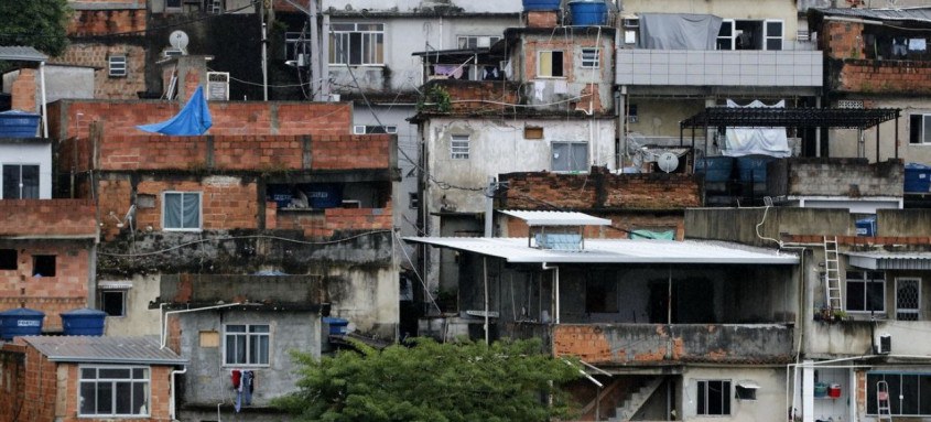 Vista geral da favela Morro Azul, na zona sul do Rio de Janeiro.