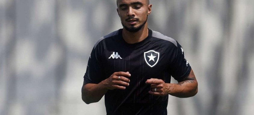 Lateral-direito Rafael segue se preparando visando sua estreia com a camisa 7 do Botafogo