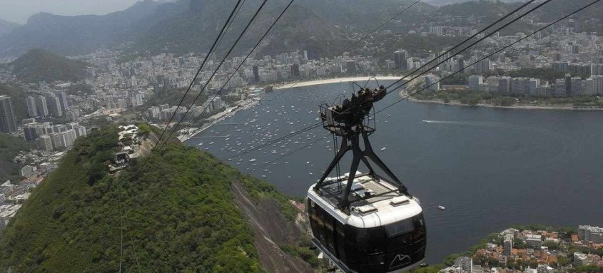 Medida vale em academias, cinemas, teatros e pontos turísticos
