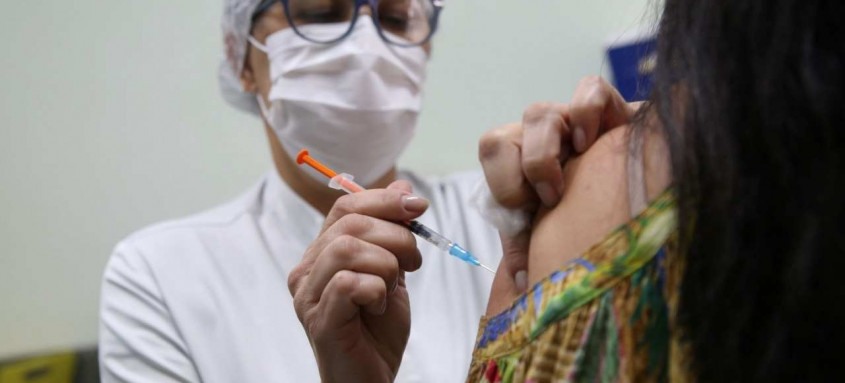 Policlínicas de Piratininga e do Barreto vão abrir para vacinação neste sábado
