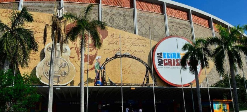 Espaço comemora 76 anos com muita música, dança e comidas típicas