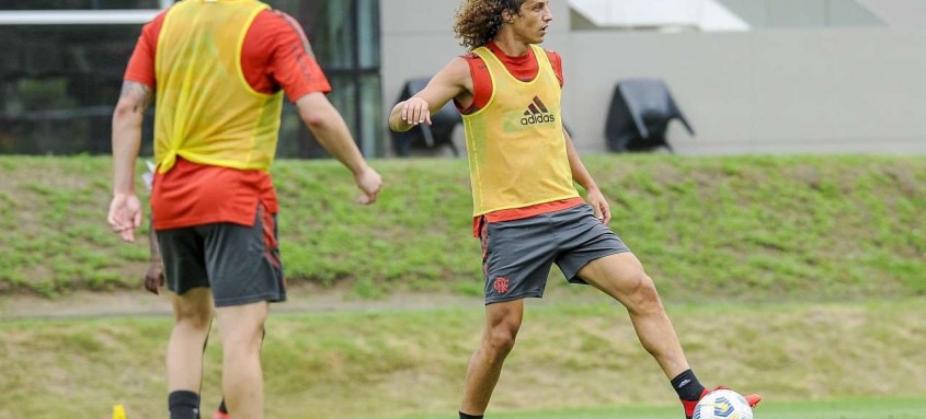 O zagueiro David Luiz deve ser a grande novidade no Flamengo hoje contra os equatorianos pela Taça Libertadores