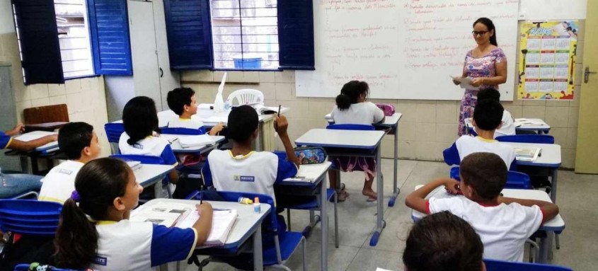 Entre os docentes, 16,70% não têm ensino superior completo