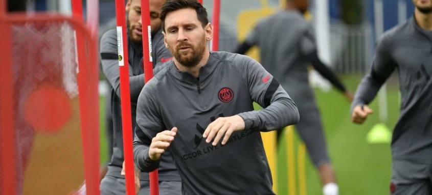 Lionel Messi participou normalmente do treinamento de ontem, véspera do duelo entre PSG e Manchester City