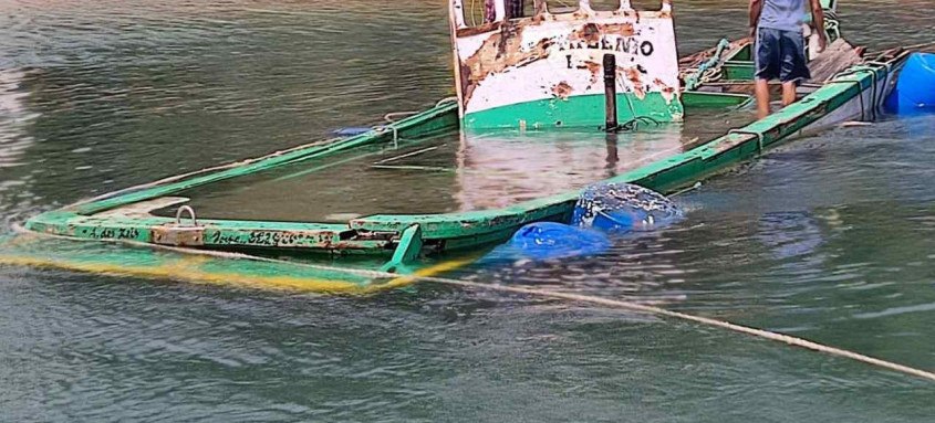 Barco deve estar em terra nesta sexta-feira (01), para perícia da Polícia Civil - Foto: Policia Civil Barco deve estar em terra nesta sexta-feira (01), para perícia da Polícia Civil