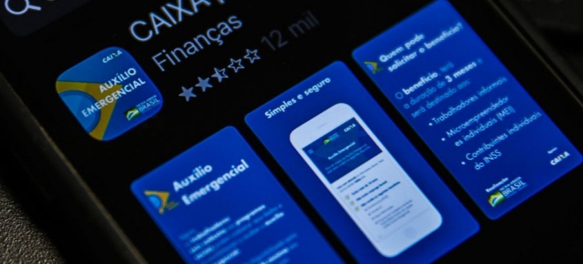 Benefício varia de R$ 150 a R$ 375, dependendo da família
- Foto: Marcello Casal Jr/Agência Brasil; /Agência Brasil Benefício varia de R$ 150 a R$ 375, dependendo da família