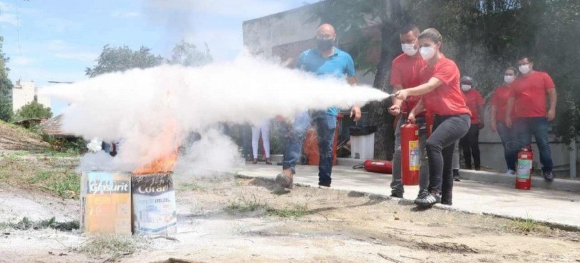 Brigada de incêndio no Hospital Retaguarda