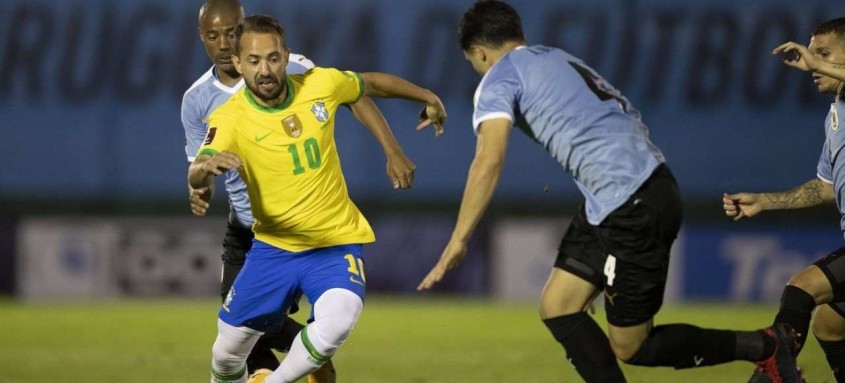 O resultado do confronto na Arena da Amazônia, em Manaus, pode representar, extraoficialmente, a confirmação da vaga