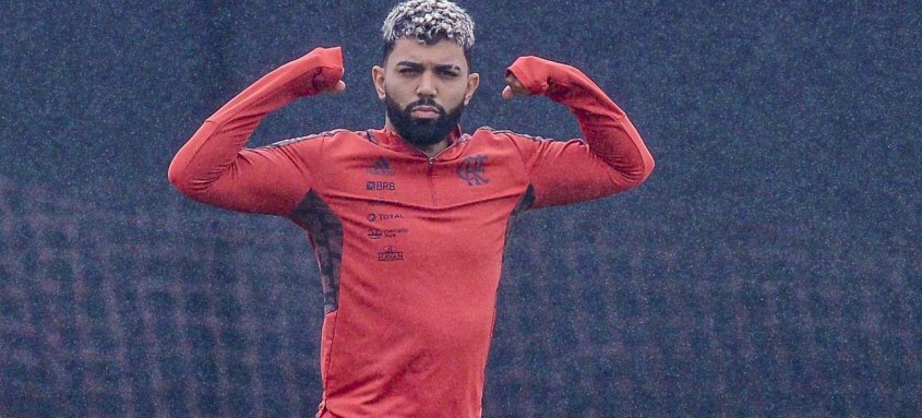 Gabigol começou ontem a pré-temporada no Ninho do Urubu, antecipando em quase uma semana sua volta das férias