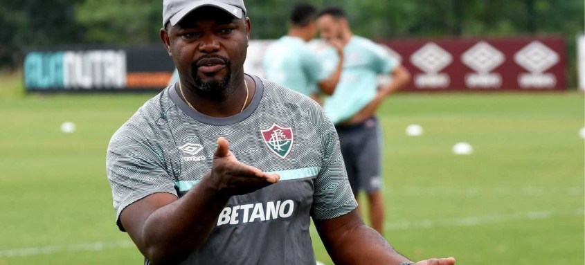 Marcão e Renato Gaúcho terão inúmeros problemas para escalar Fluminense e Flamengo, respectivamente, no clássico desta noite pelo Campeonato Brasileiro
