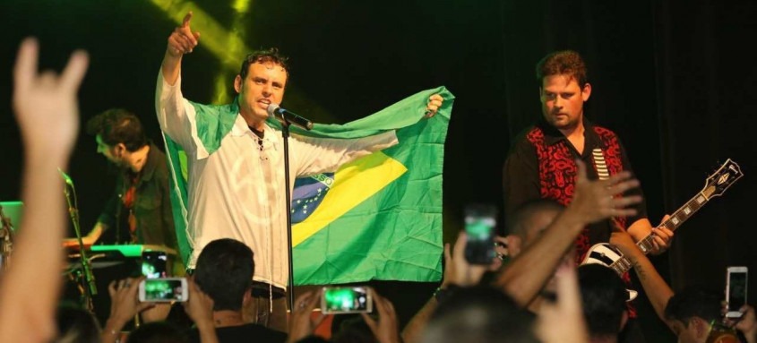 A banda Mais do Mesmo desfila pelos maiores sucessos da Legião Urbana nesta sexta - Foto: Divulgação A banda Mais do Mesmo desfila pelos maiores sucessos da Legião Urbana nesta sexta