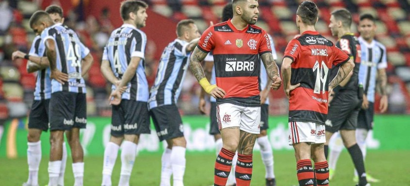 Flamengo foi denunciado no STJD por cantos homofóbicos em jogo contra o Grêmio, dia 15 de setembro, pela Copa do Brasil