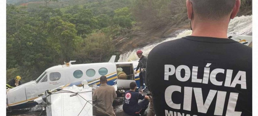 Também morreram no acidente com o avião o produtor Henrique Ribeiro, o tio e assessor de Marília Mendonça, Abicieli Silveira Dias Filho, o piloto e o copiloto da aeronave
- Foto: Divulgação/ Polícia Civil de Minas Gerais Também morreram no acidente com o avião o produtor Henrique Ribeiro, o tio e assessor de Marília Mendonça, Abicieli Silveira Dias Filho, o piloto e o copiloto da aeronave