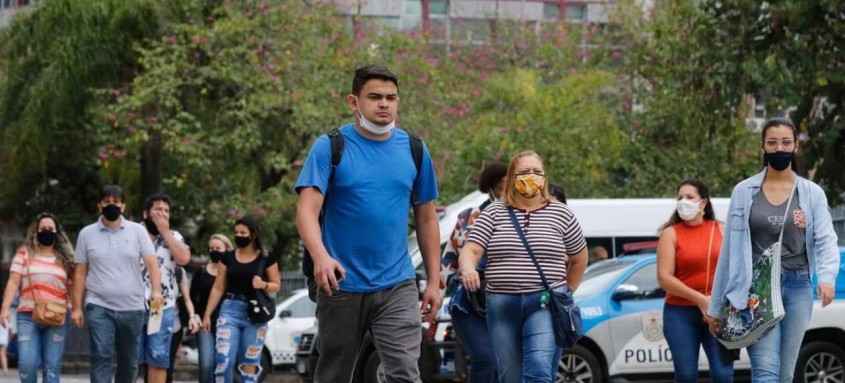 Até hoje, 21.054.660 pessoas se recuperam da doença
- Foto: Fernando Frazão/Agência Brasil; /Agência Brasil Até hoje, 21.054.660 pessoas se recuperam da doença