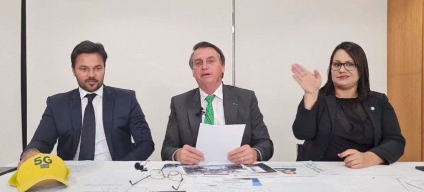 Declaração foi feita durante live do presidente Jair Bolsonaro
- Foto: Reprodução Youtube/Jair Bolsonaro Declaração foi feita durante live do presidente Jair Bolsonaro