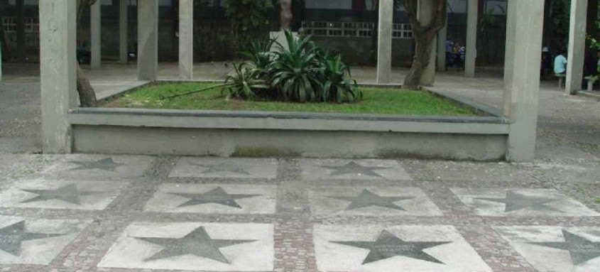 Medida tem objetivo de preservar o local, na Praça do Lido, além de homenagear personalidades do bairro
- Foto: Reprodução Medida tem objetivo de preservar o local, na Praça do Lido, além de homenagear personalidades do bairro