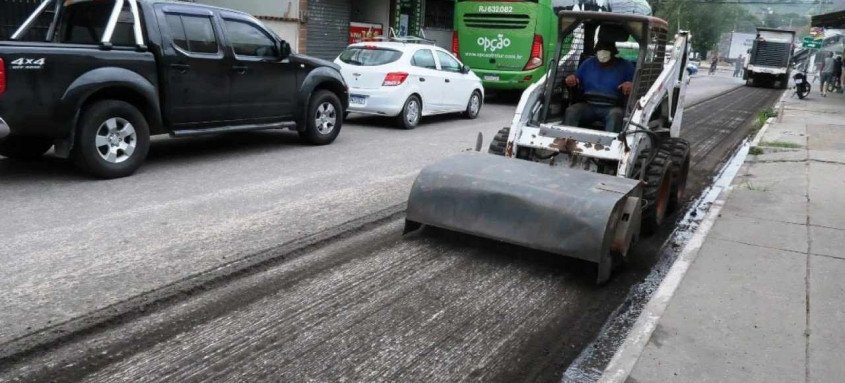 Avenida Paiva está passando por manutenção desde o início da semana - Foto: Luiz Carvalho / Prefeitura de São Gonçalo Avenida Paiva está passando por manutenção desde o início da semana