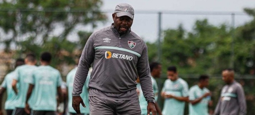 Técnico Marcão terá a sua disposição contra o Palmeiras todos os jogadores do elenco tricolor - Foto: Lucas Merçon / Fluminense Técnico Marcão terá a sua disposição contra o Palmeiras todos os jogadores do elenco tricolor