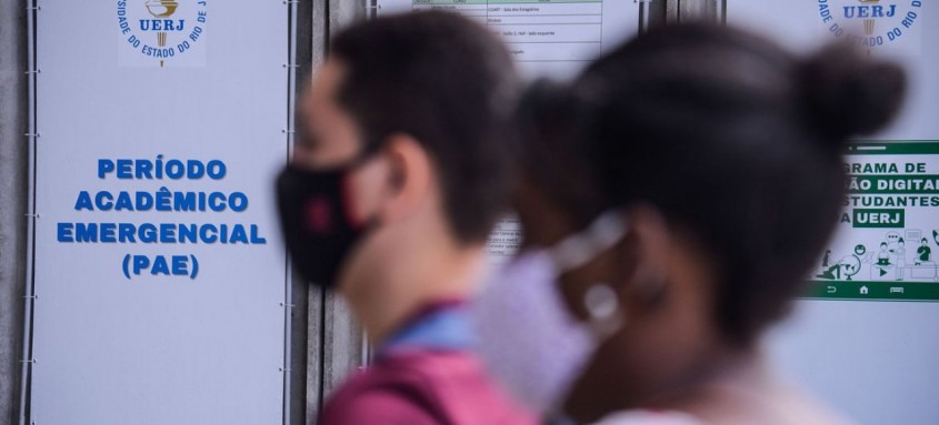 Uso de máscaras será obrigatório nos locais de aplicação das provas
- Foto: Tomaz Silva/Agência Brasil Uso de máscaras será obrigatório nos locais de aplicação das provas
