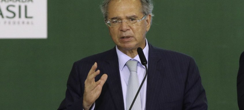 Para Guedes, previsões de crescimento baixo podem não se confirmar
- Foto: Fabio Rodrigues-Pozzebom/Agência Brasil Para Guedes, previsões de crescimento baixo podem não se confirmar
