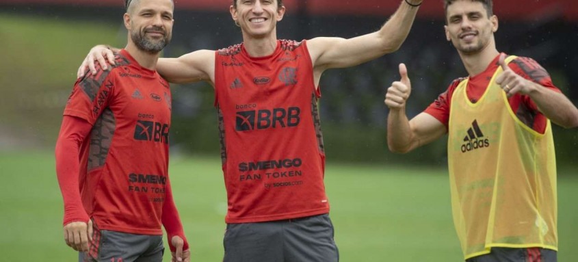 O time do Fla realizou ontem um animado treino antes da viagem para Porto Alegre onde amanhã enfrentará o Inter