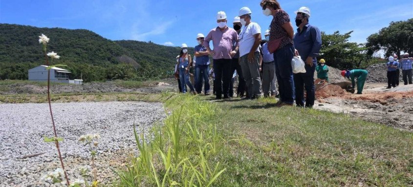 Há duas semanas, o prefeito Axel Grael e sua equipe estiveram visitando as obras do Parque Orla Piratininga