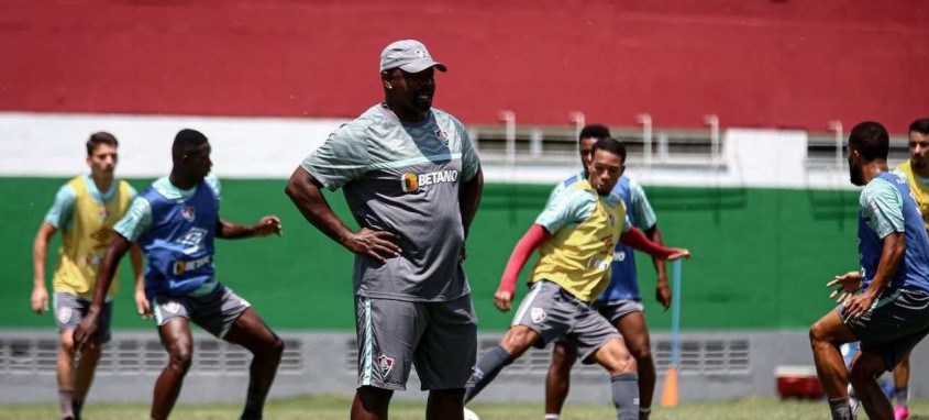 Técnico Marcão prepara o time do Fluminense para jogo contra a Chape, no Maracanã, pela última rodada do Brasileiro - Foto: Lucas Merçon / Fluminense Técnico Marcão prepara o time do Fluminense para jogo contra a Chape, no Maracanã, pela última rodada do Brasileiro