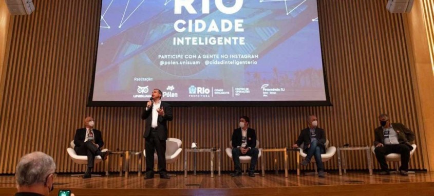 Seminário tratou de temas como o impacto do 5G, o monitoramento e a segurança do município e o futuro das cidades