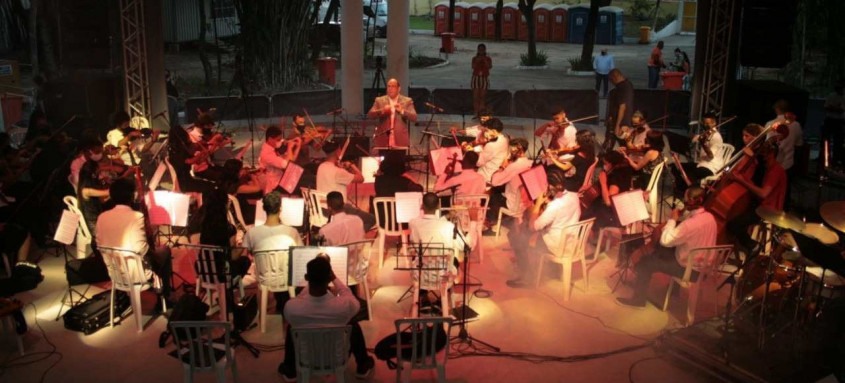 Sábado será dia de adoção de animais na praça do Vital Brazil, a partir das 9h