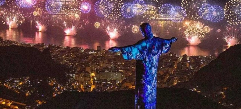 Após o cancelamento do Réveillon, no último sábado, o número de reservas havia caído e algumas foram canceladas. Agora, a queima de fogos torna o cenário favorável ao setor - Foto: Divulgação Após o cancelamento do Réveillon, no último sábado, o número de reservas havia caído e algumas foram canceladas. Agora, a queima de fogos torna o cenário favorável ao setor