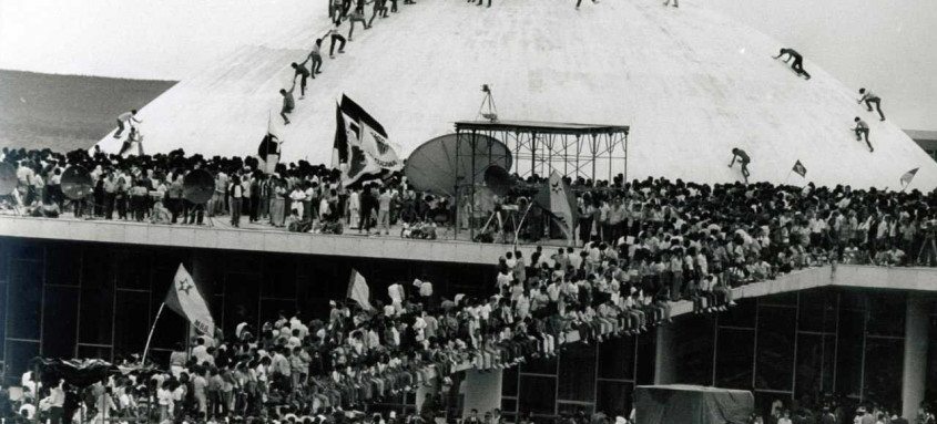 No centro da mostra, que inaugura nesta quarta, totens com 37 fotografias