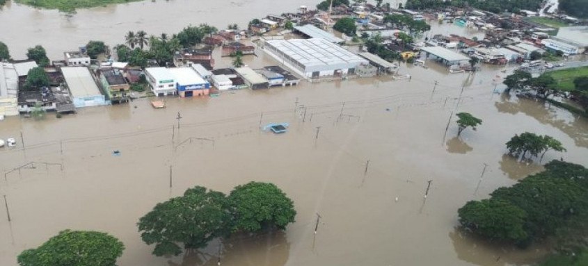 Doações destinam-se a vítimas das enchentes que vivem drama da perda de familiares e de suas casas