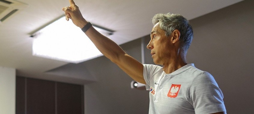 O português Paulo Sousa deixou o comando da seleção polonesa para acertar com o Flamengo por duas temporadas