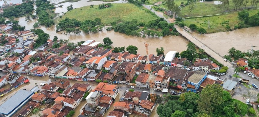 Segundo o governo da Bahia, 141 municípios foram afetados pelas fortes chuvas
