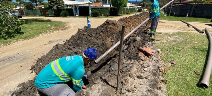 As primeiras ligações na rede de distribuição de água já estão sendo realizadas pela Águas do Rio
- Foto: Divulgação As primeiras ligações na rede de distribuição de água já estão sendo realizadas pela Águas do Rio