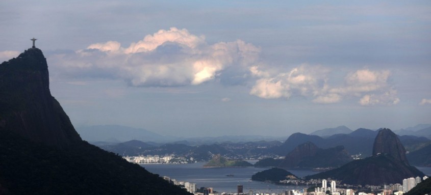 Para a madrugada desta segunda a previsão era de céu nublado e sem chuva