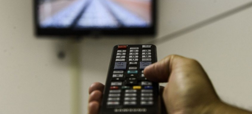 Medida identifica "conteúdos adequados" para jogos e programas de TV
- Foto: Valter Campanato/Agência Brasil Medida identifica "conteúdos adequados" para jogos e programas de TV