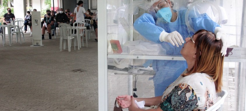 Foram realizados cerca de 1.270 testes de covid-19 nesta segunda-feira em Niterói - Foto: Berg Silva / Prefeitura de Niterói Foram realizados cerca de 1.270 testes de covid-19 nesta segunda-feira em Niterói